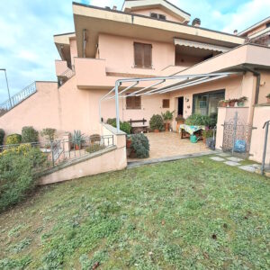 Appartamento in vendita a Reggello