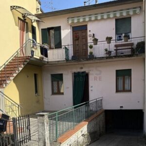 Appartamento in vendita a Bucine