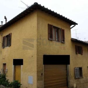 Locale in vendita a Reggello