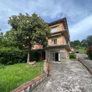 Appartamento in vendita a montevarchi